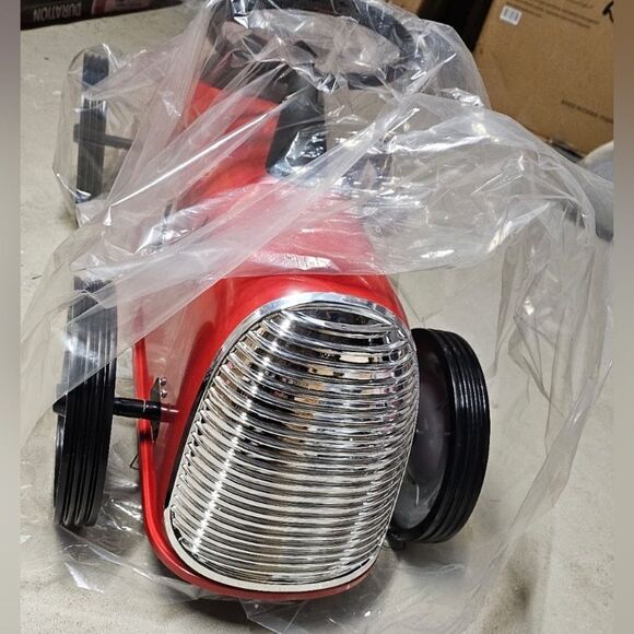 FAO Schwarz
Ride-On Retro Roadster. NEW. - Picture 4 of 5